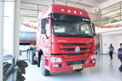 中國重汽 HOWO重卡 336馬力 6X4 牽引車(精英版 HW79)(ZZ4257N3247C1)